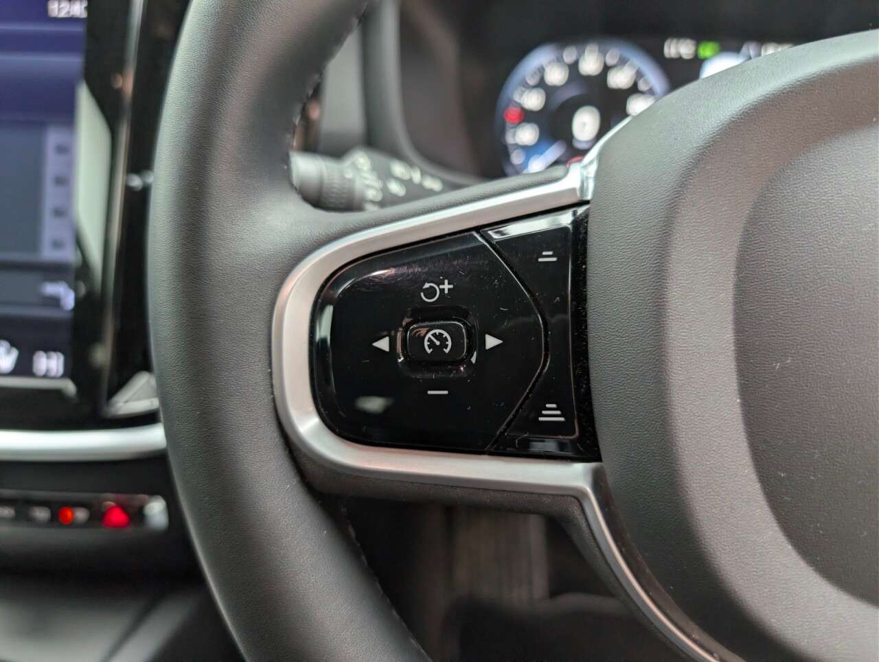 2021 VOLVO V60 2021 VOLVO V60