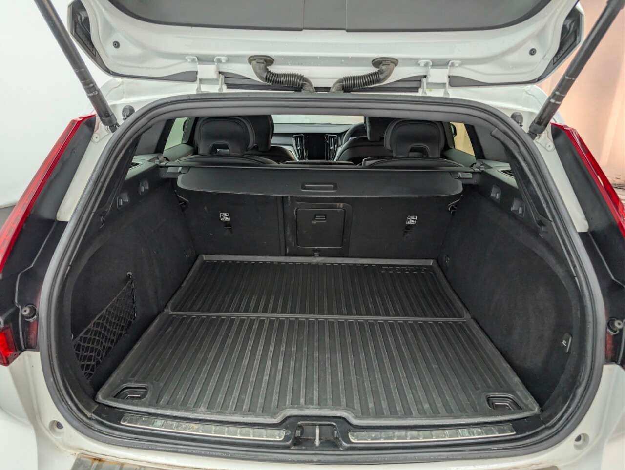 2021 VOLVO V60 2021 VOLVO V60