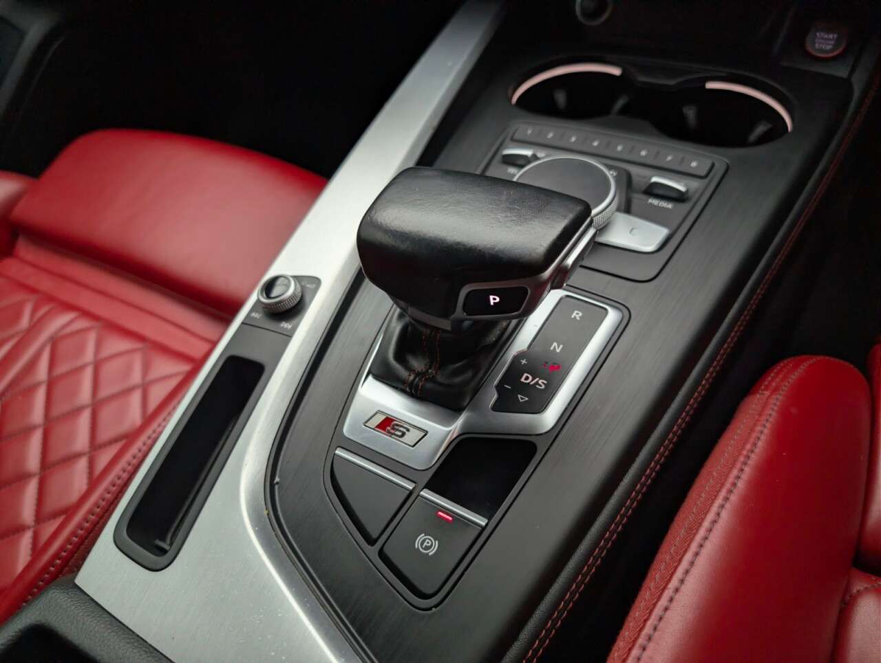 2017 AUDI S5 2017 AUDI S5