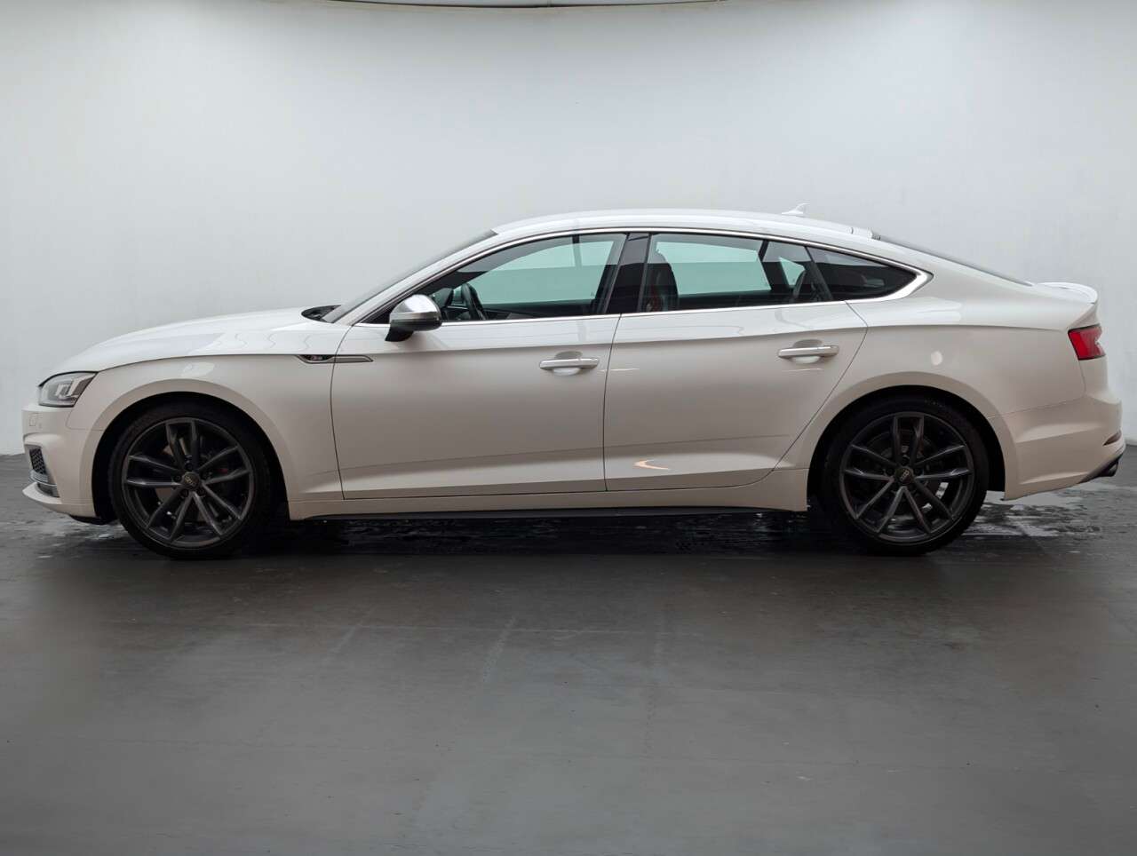 2017 AUDI S5 2017 AUDI S5