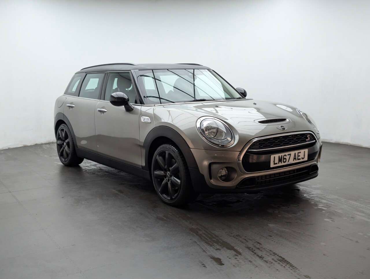 2017 MINI CLUBMAN 2017 MINI CLUBMAN