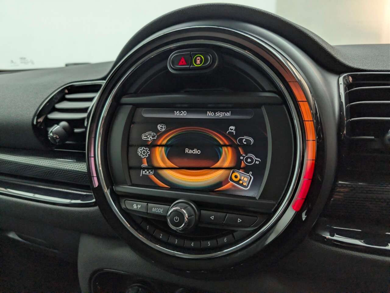 2017 MINI CLUBMAN 2017 MINI CLUBMAN