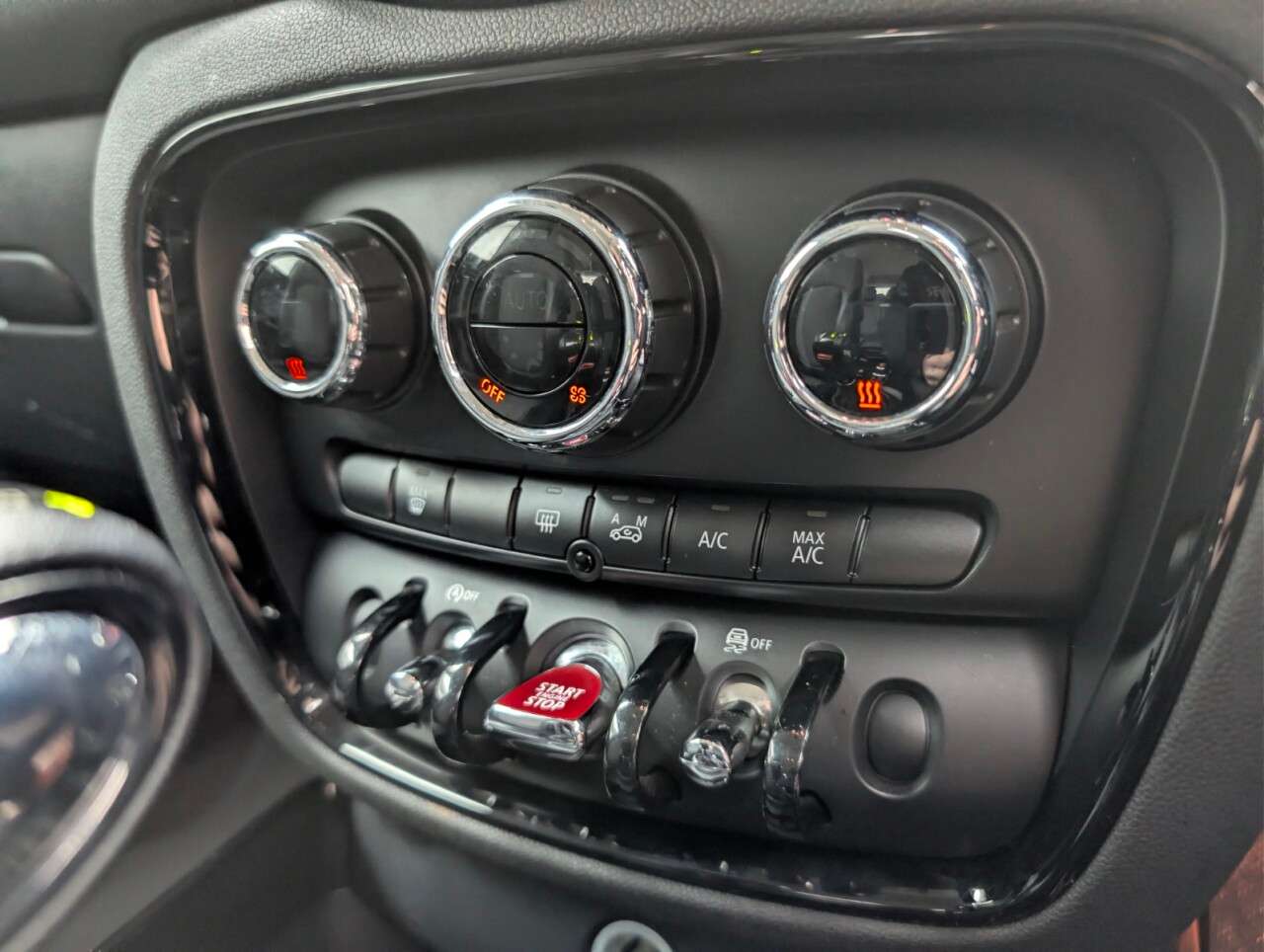 2017 MINI CLUBMAN 2017 MINI CLUBMAN