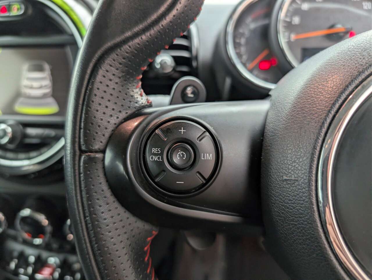 2017 MINI CLUBMAN 2017 MINI CLUBMAN