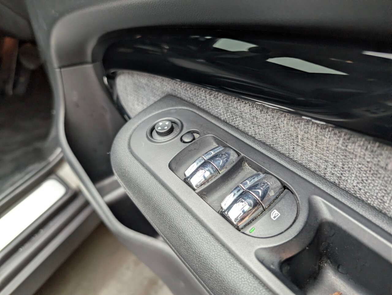 2017 MINI CLUBMAN 2017 MINI CLUBMAN