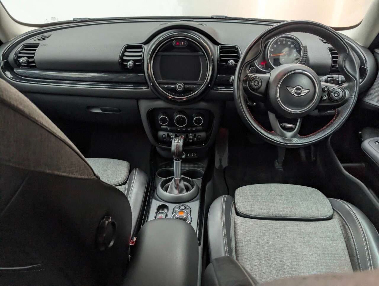 2017 MINI CLUBMAN 2017 MINI CLUBMAN