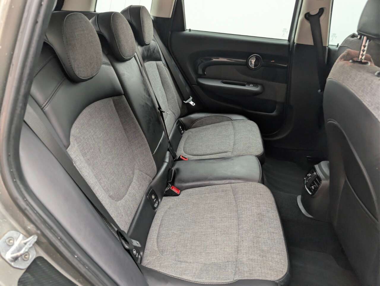 2017 MINI CLUBMAN 2017 MINI CLUBMAN