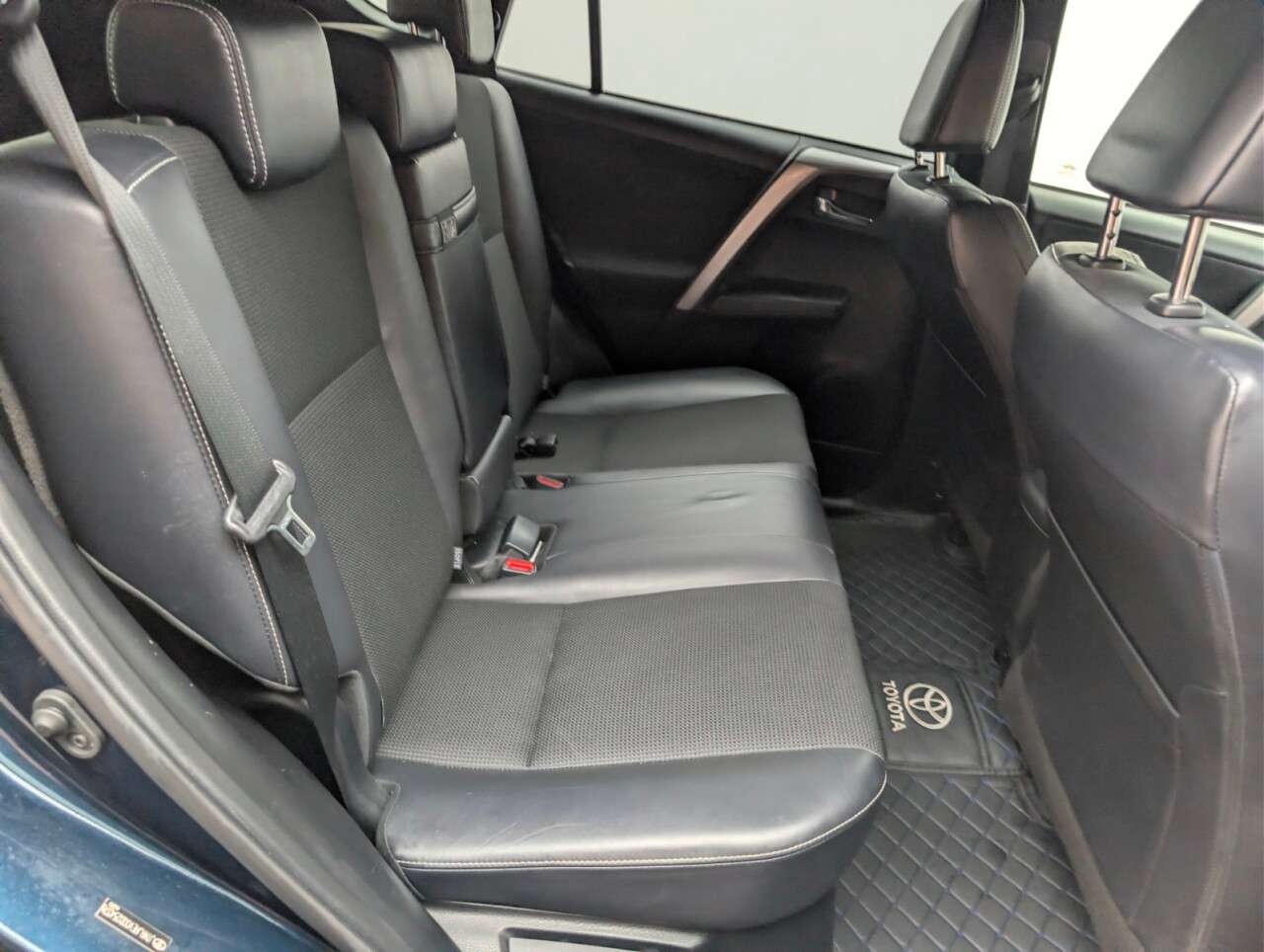 2018 TOYOTA RAV4 2018 TOYOTA RAV4