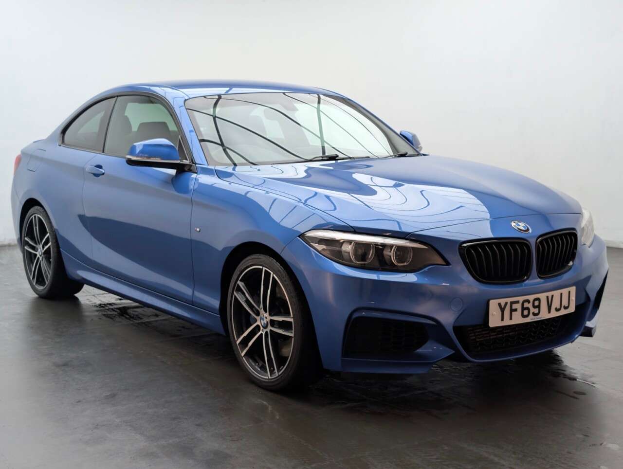 A 2020 BMW 2 SERIES 1.5 218i GPF M Sport Coupe 2dr Petrol Auto Euro 6 (s/s) (136 ps) M SPORT PL A 2020 BMW 2 SERIES 1.5 218i GPF M Sport Coupe 2dr Petrol Auto Euro 6 (s/s) (136 ps) M SPORT PL
