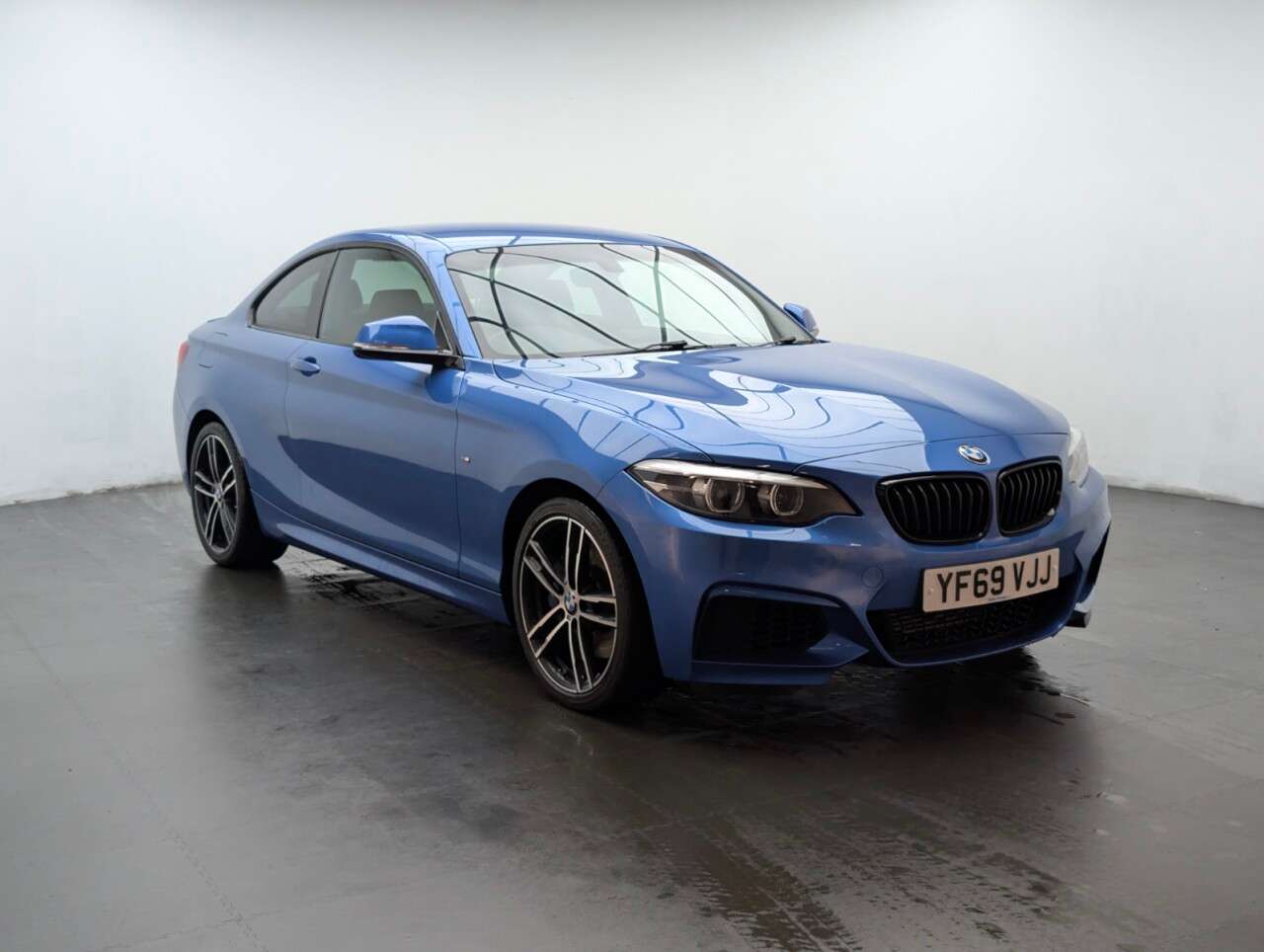 A 2020 BMW 2 SERIES 1.5 218i GPF M Sport Coupe 2dr Petrol Auto Euro 6 (s/s) (136 ps) M SPORT PL A 2020 BMW 2 SERIES 1.5 218i GPF M Sport Coupe 2dr Petrol Auto Euro 6 (s/s) (136 ps) M SPORT PL