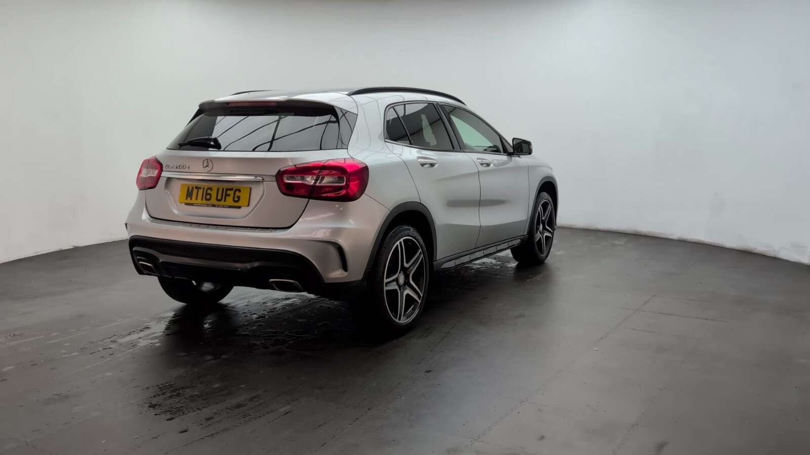 2016 MERCEDES-BENZ 180 2016 MERCEDES-BENZ 180