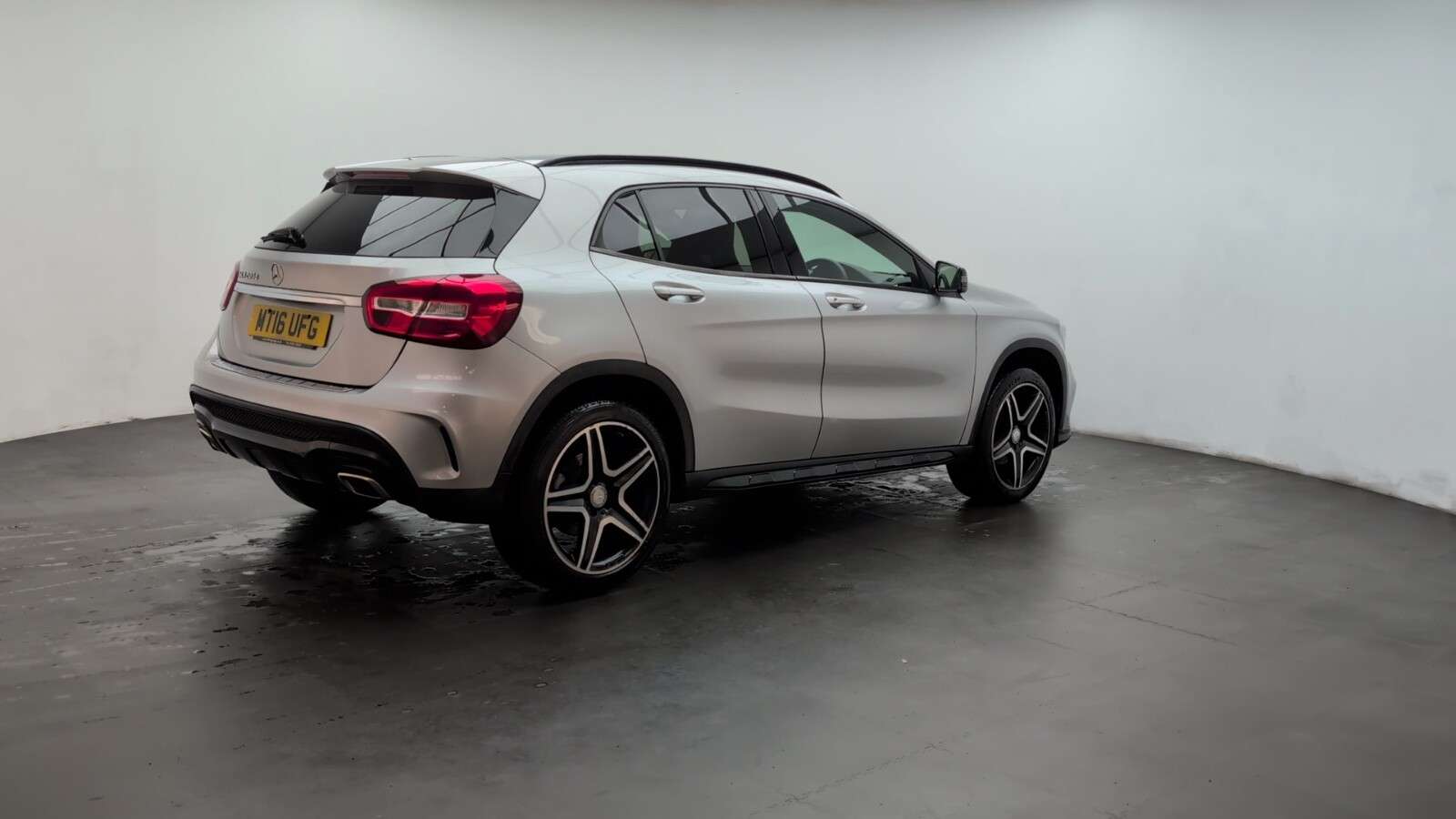 2016 MERCEDES-BENZ 180 2016 MERCEDES-BENZ 180