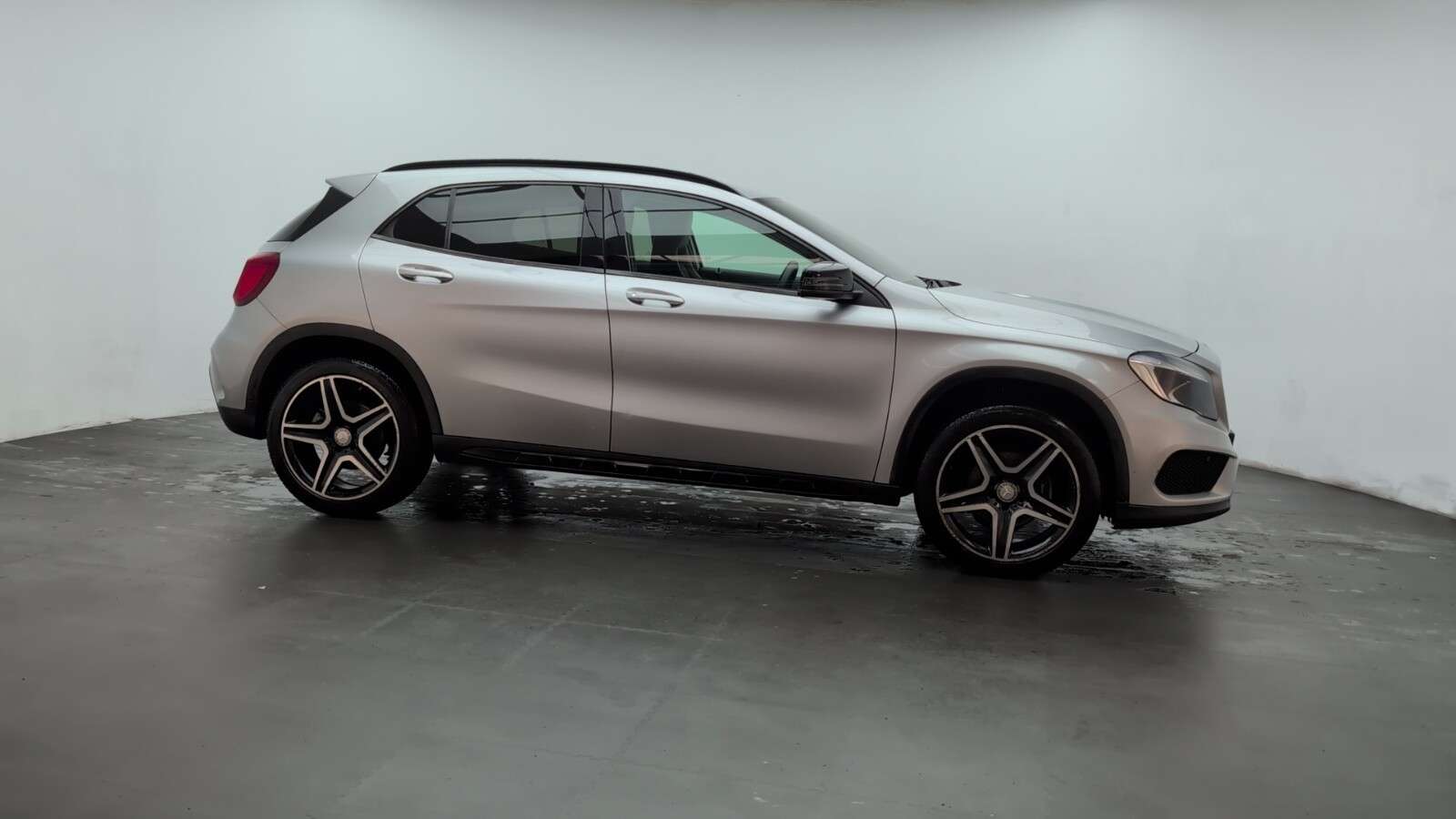 2016 MERCEDES-BENZ 180 2016 MERCEDES-BENZ 180