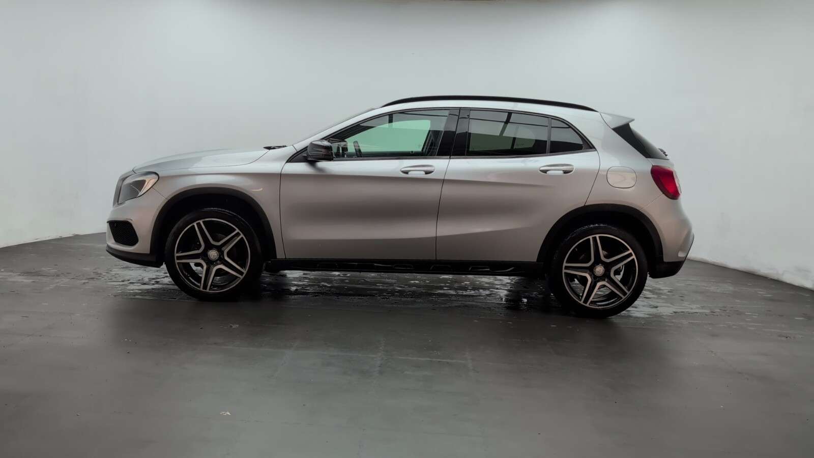 2016 MERCEDES-BENZ 180 2016 MERCEDES-BENZ 180