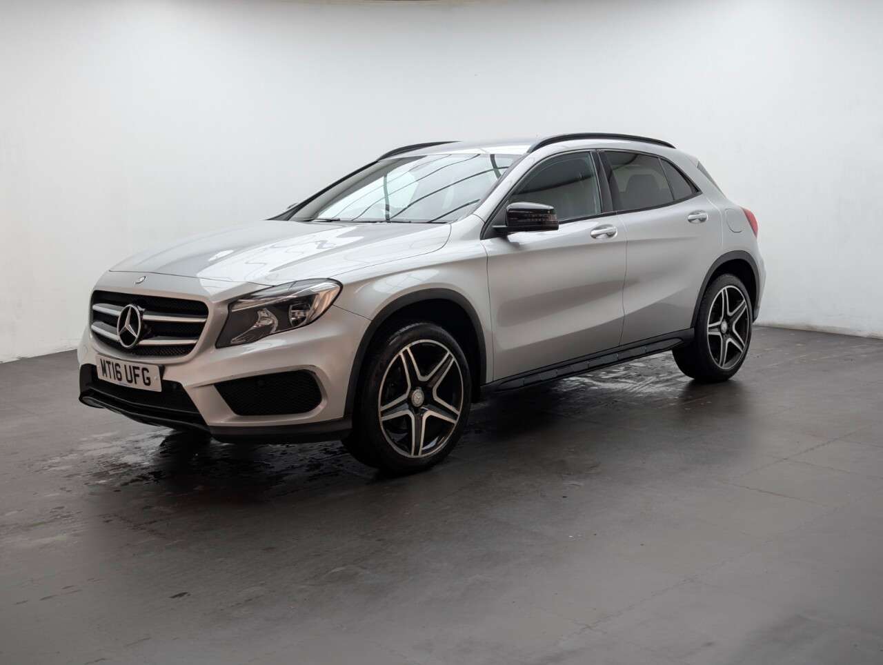 2016 MERCEDES-BENZ 180 2016 MERCEDES-BENZ 180