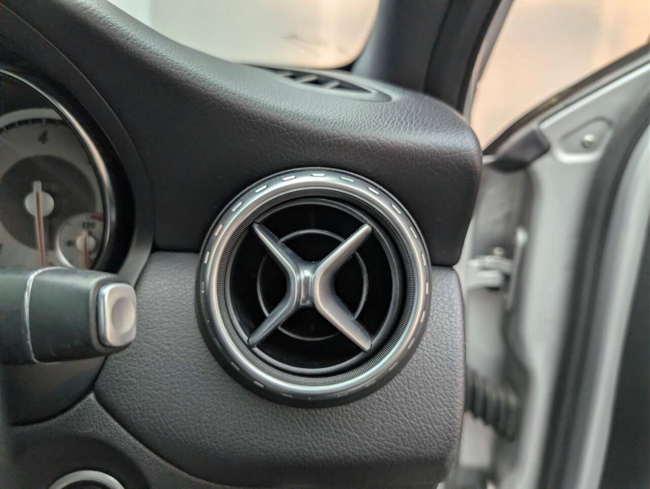 2016 MERCEDES-BENZ 180 2016 MERCEDES-BENZ 180