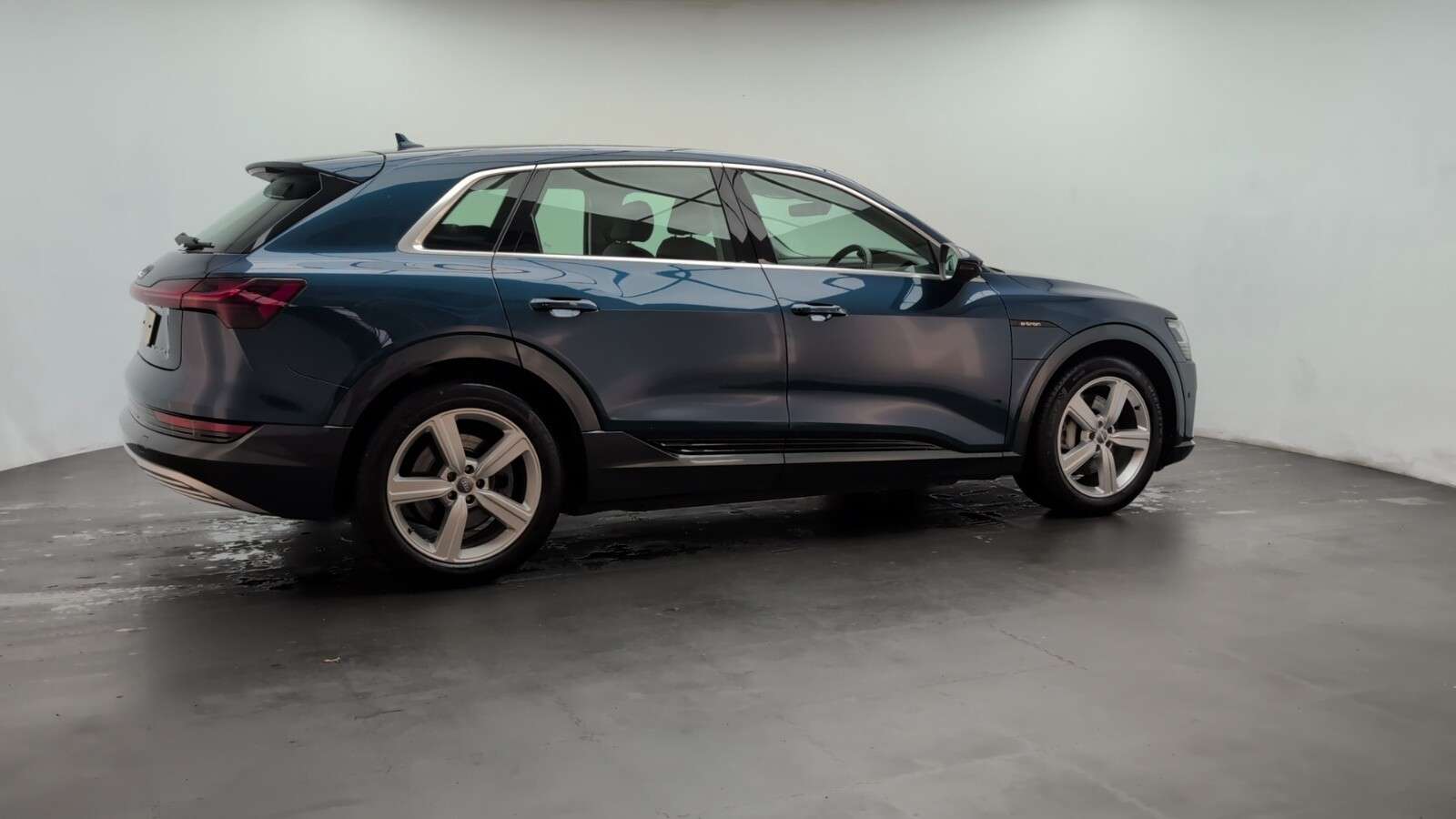 2020 AUDI E-TRON 2020 AUDI E-TRON