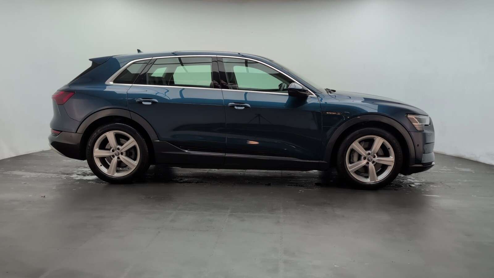 2020 AUDI E-TRON 2020 AUDI E-TRON