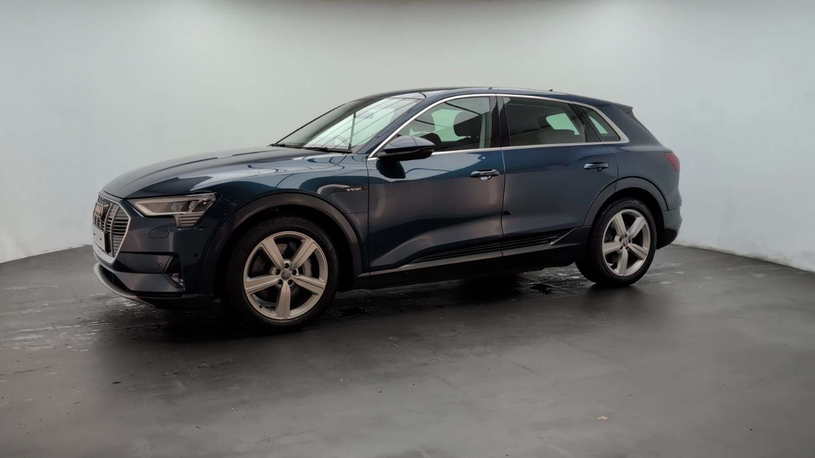 2020 AUDI E-TRON 2020 AUDI E-TRON