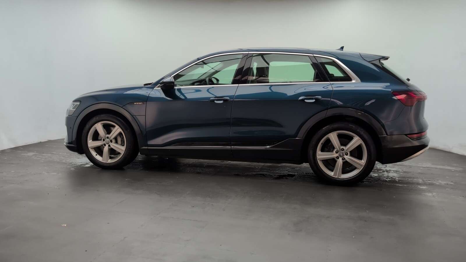 2020 AUDI E-TRON 2020 AUDI E-TRON