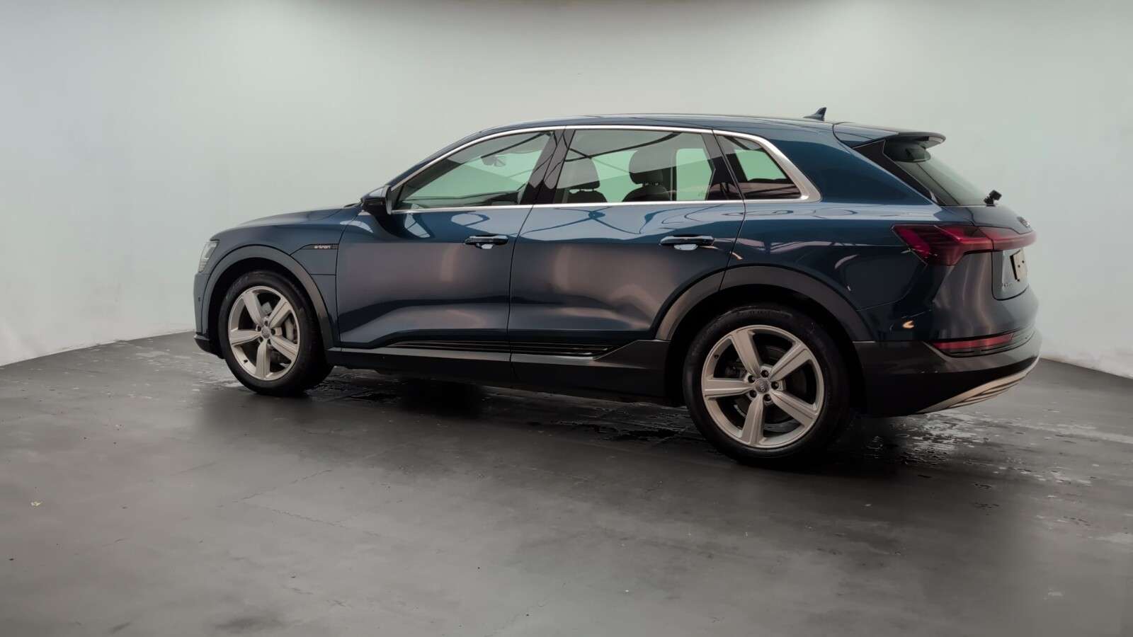 2020 AUDI E-TRON 2020 AUDI E-TRON