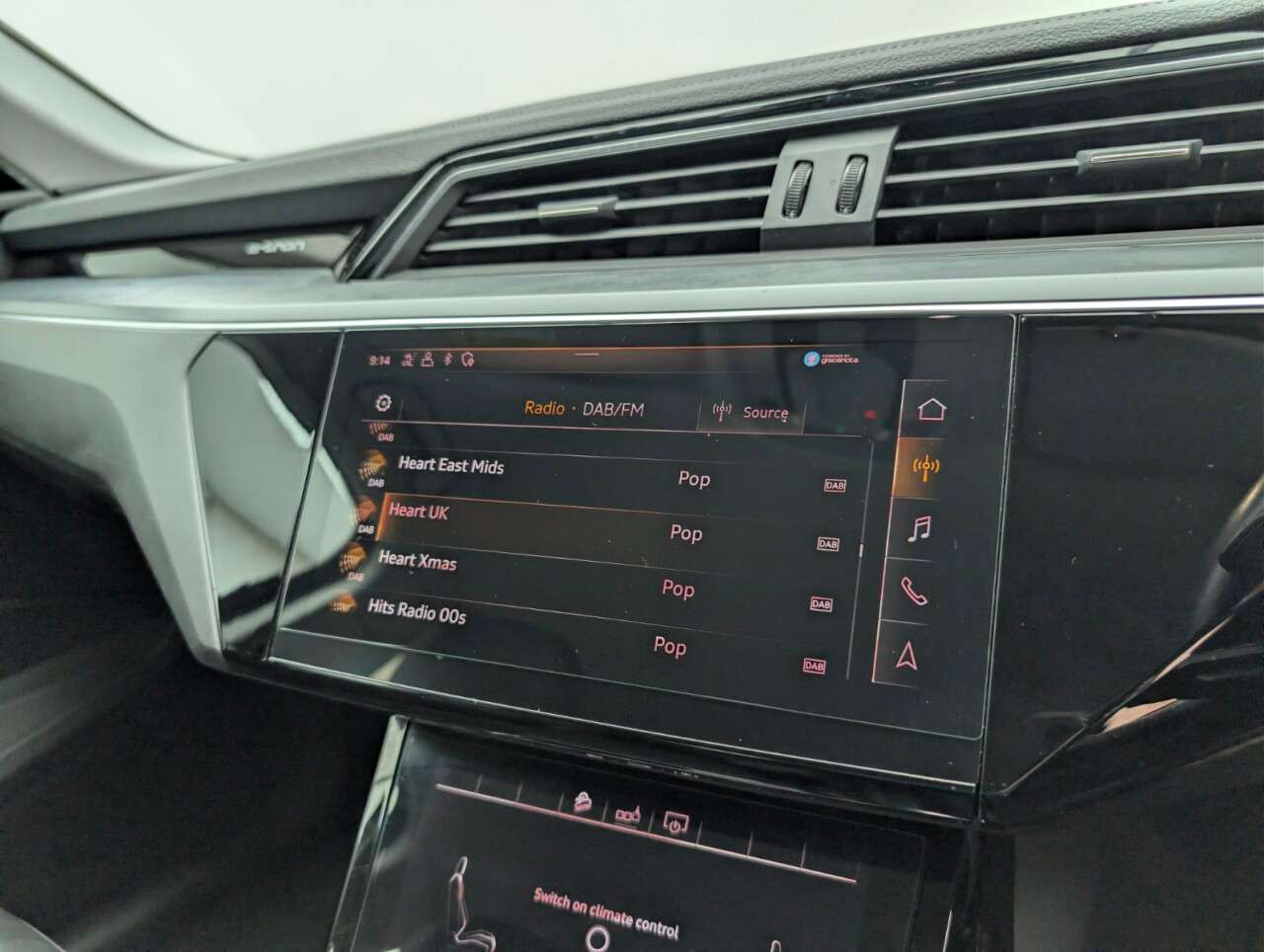 2020 AUDI E-TRON 2020 AUDI E-TRON