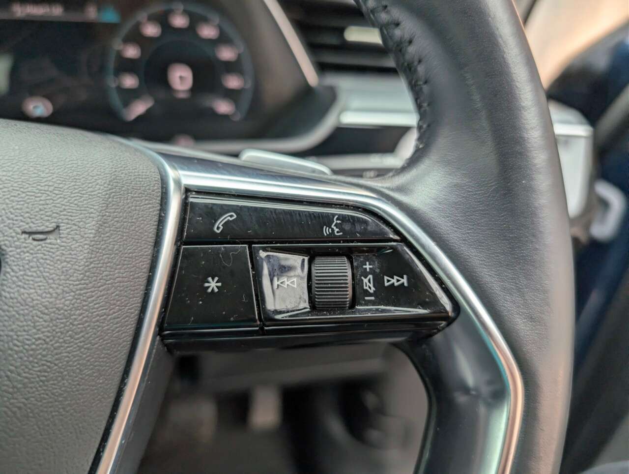 2020 AUDI E-TRON 2020 AUDI E-TRON