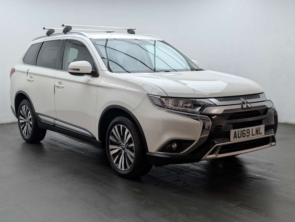Check out this Mitsubishi Outlander 2019 Petrol Automatic
