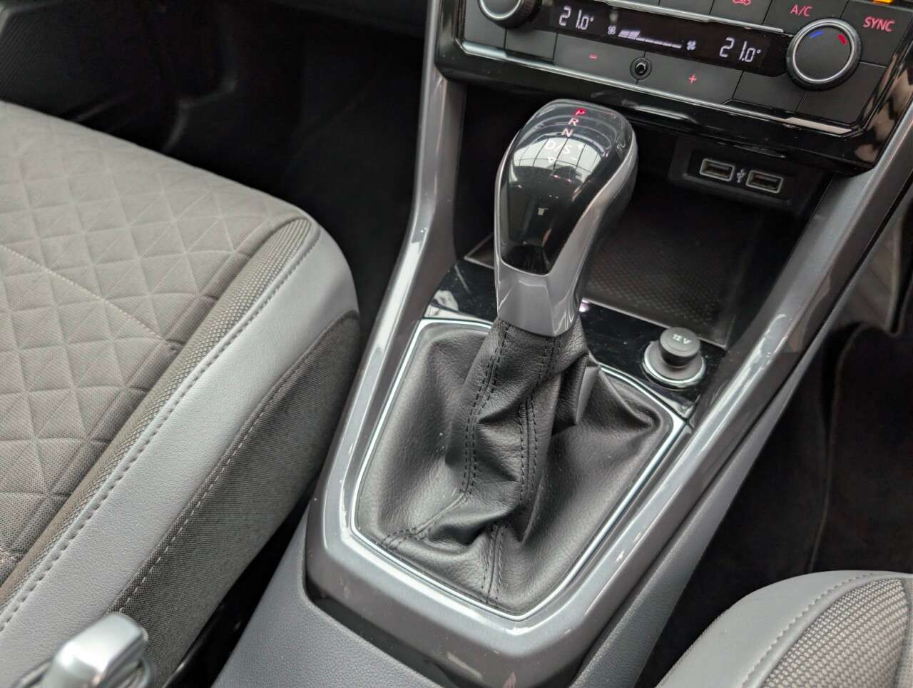 2020 VOLKSWAGEN T-CROSS 2020 VOLKSWAGEN T-CROSS