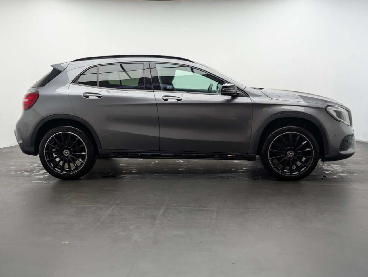 2019 MERCEDES-BENZ 180 2019 MERCEDES-BENZ 180