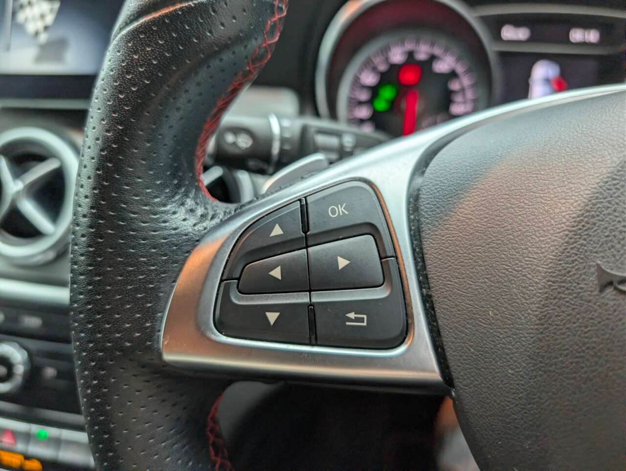 2019 MERCEDES-BENZ 180 2019 MERCEDES-BENZ 180