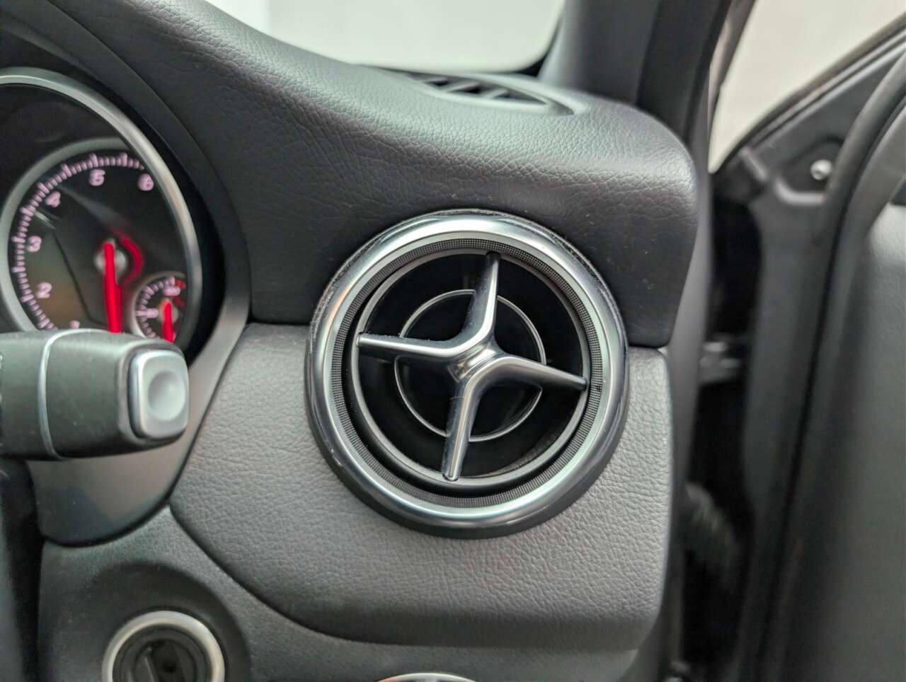 2019 MERCEDES-BENZ 180 2019 MERCEDES-BENZ 180