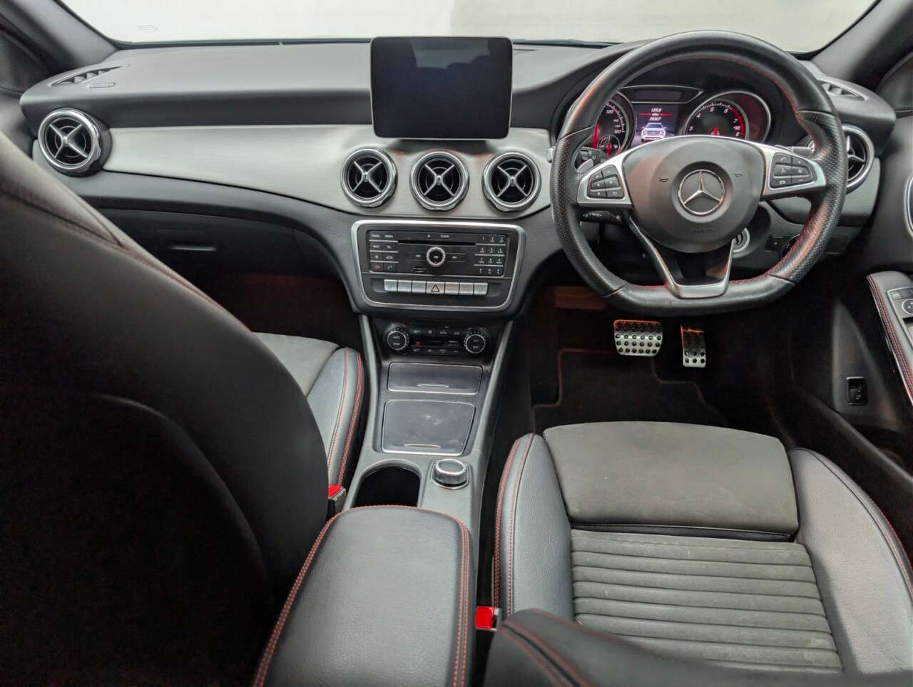 2019 MERCEDES-BENZ 180 2019 MERCEDES-BENZ 180