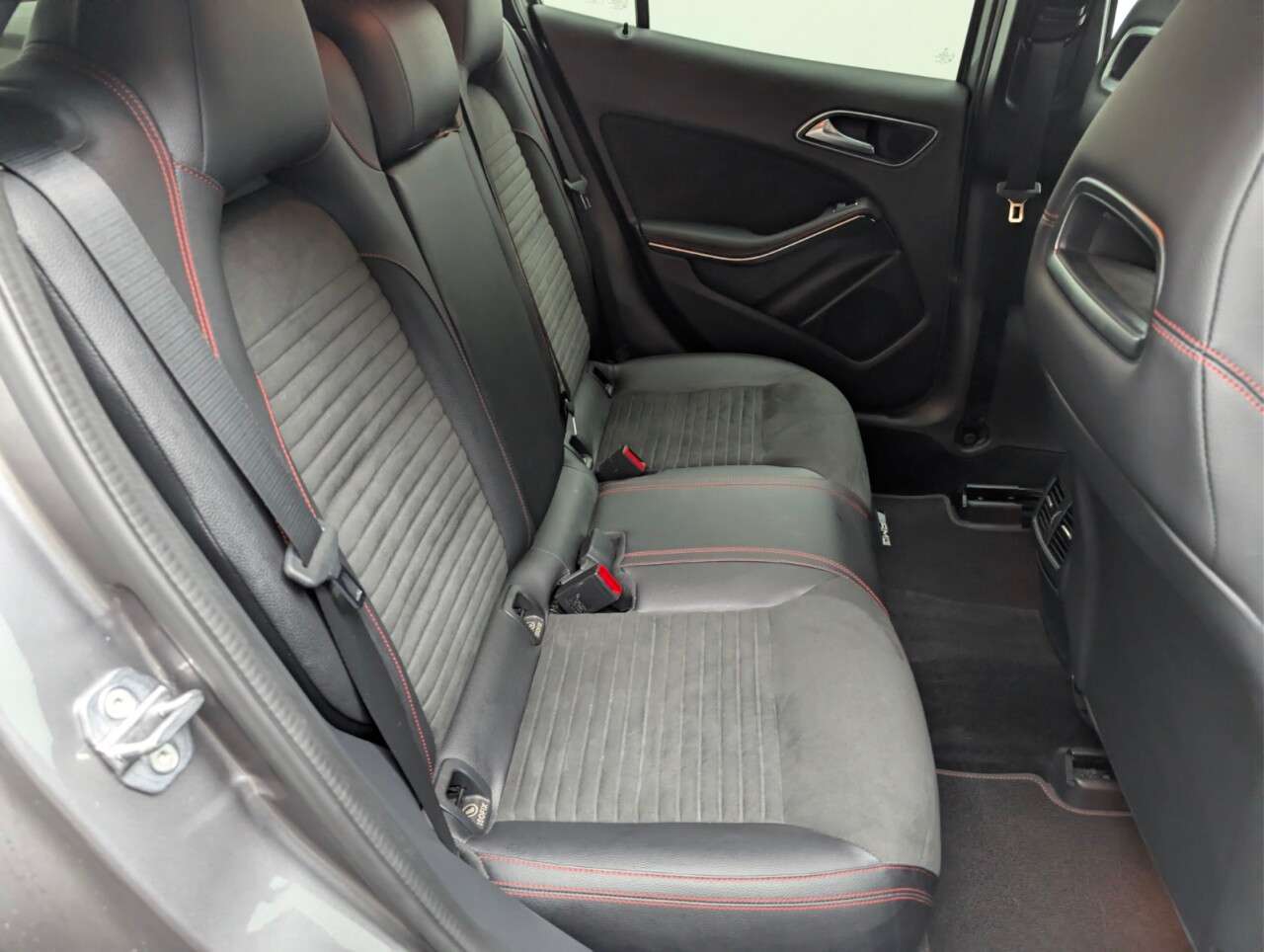 2019 MERCEDES-BENZ 180 2019 MERCEDES-BENZ 180