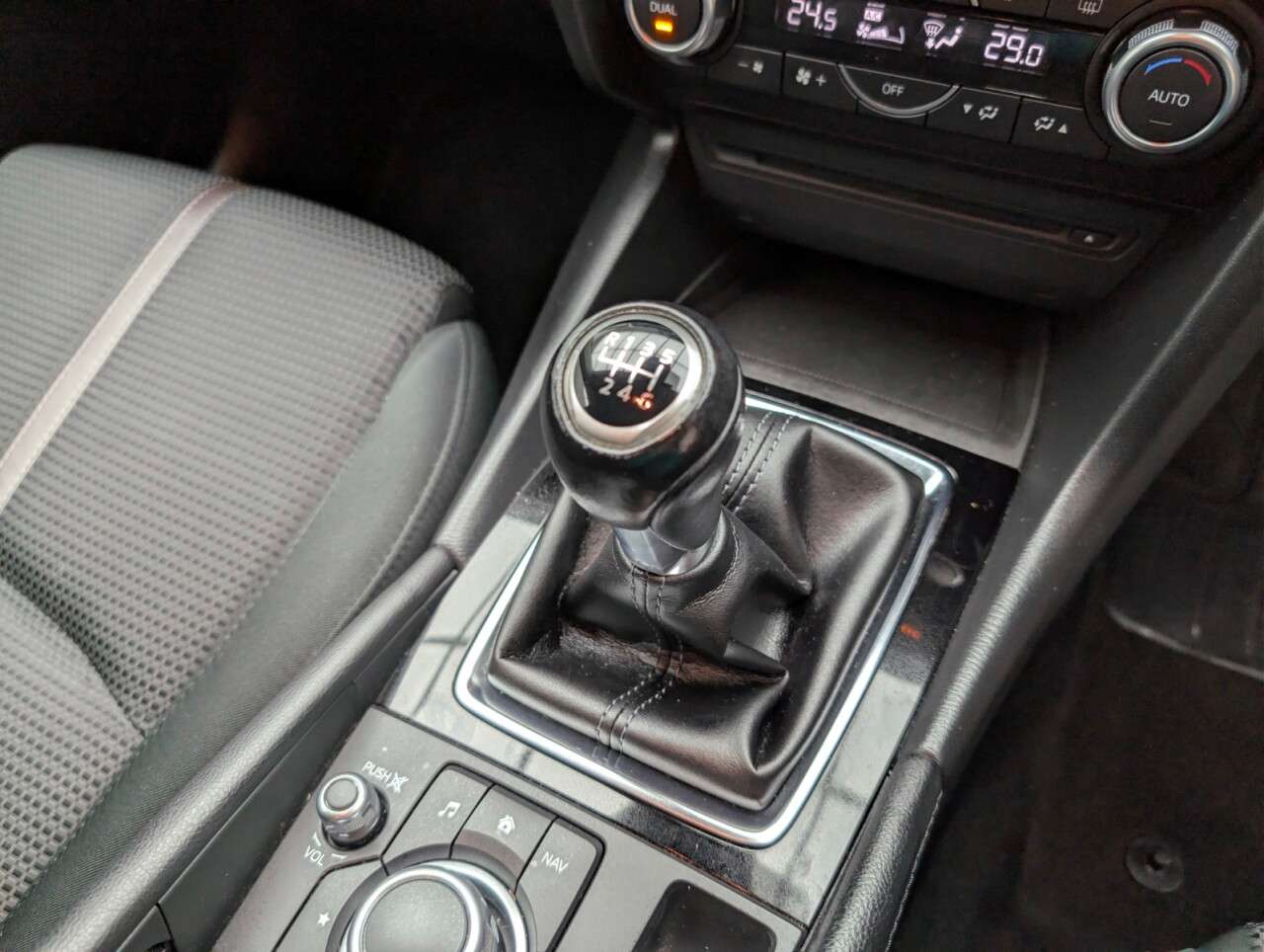 2018 MAZDA MAZDA3 2018 MAZDA MAZDA3