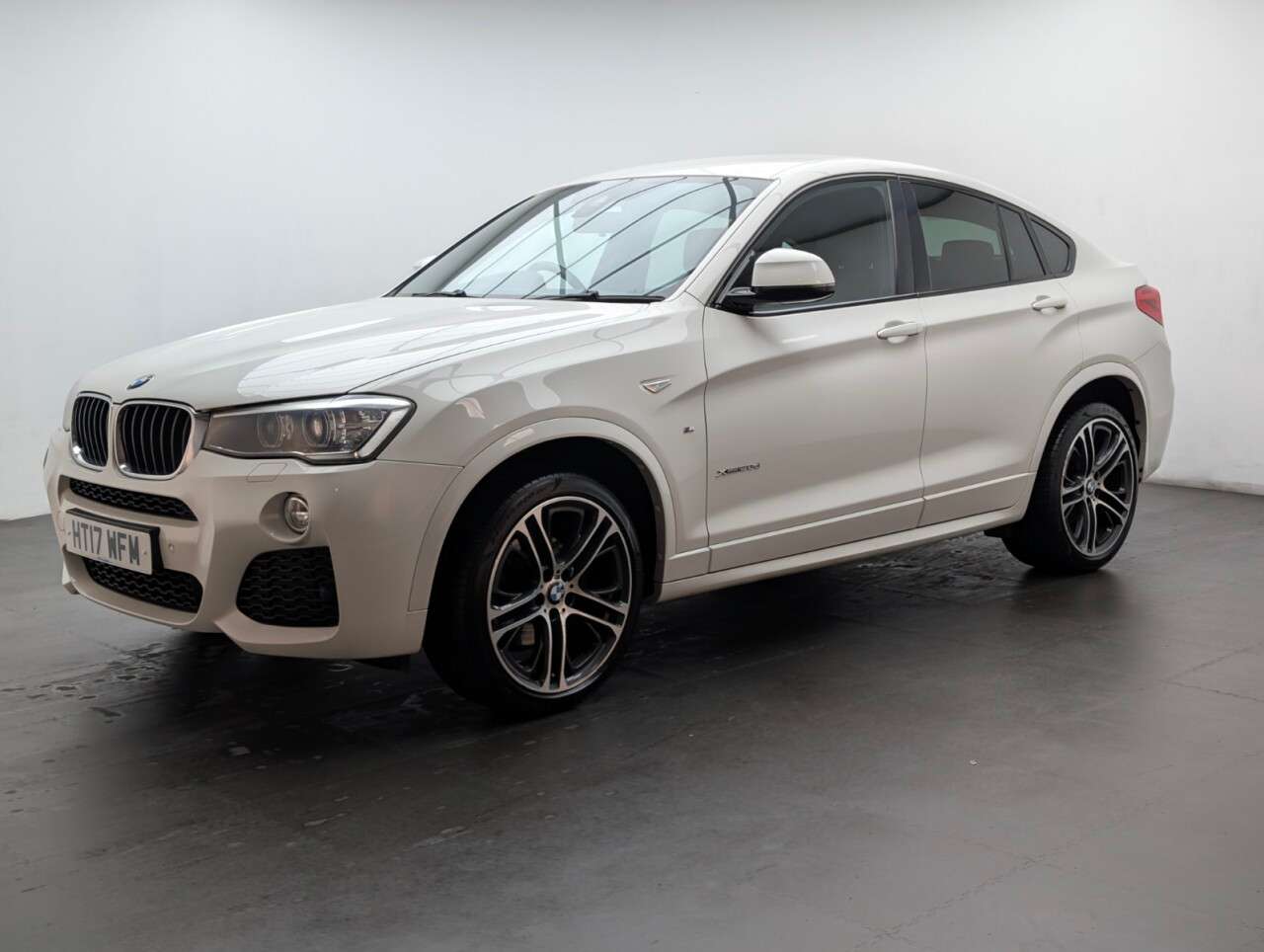 2017 BMW X4 2017 BMW X4