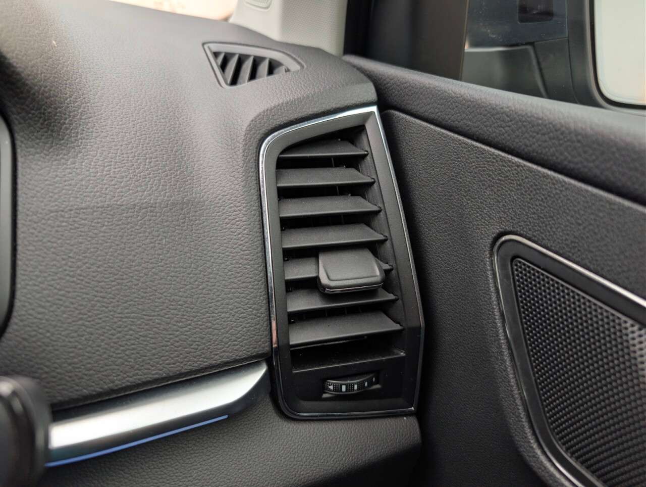 2020 SKODA KAROQ 2020 SKODA KAROQ