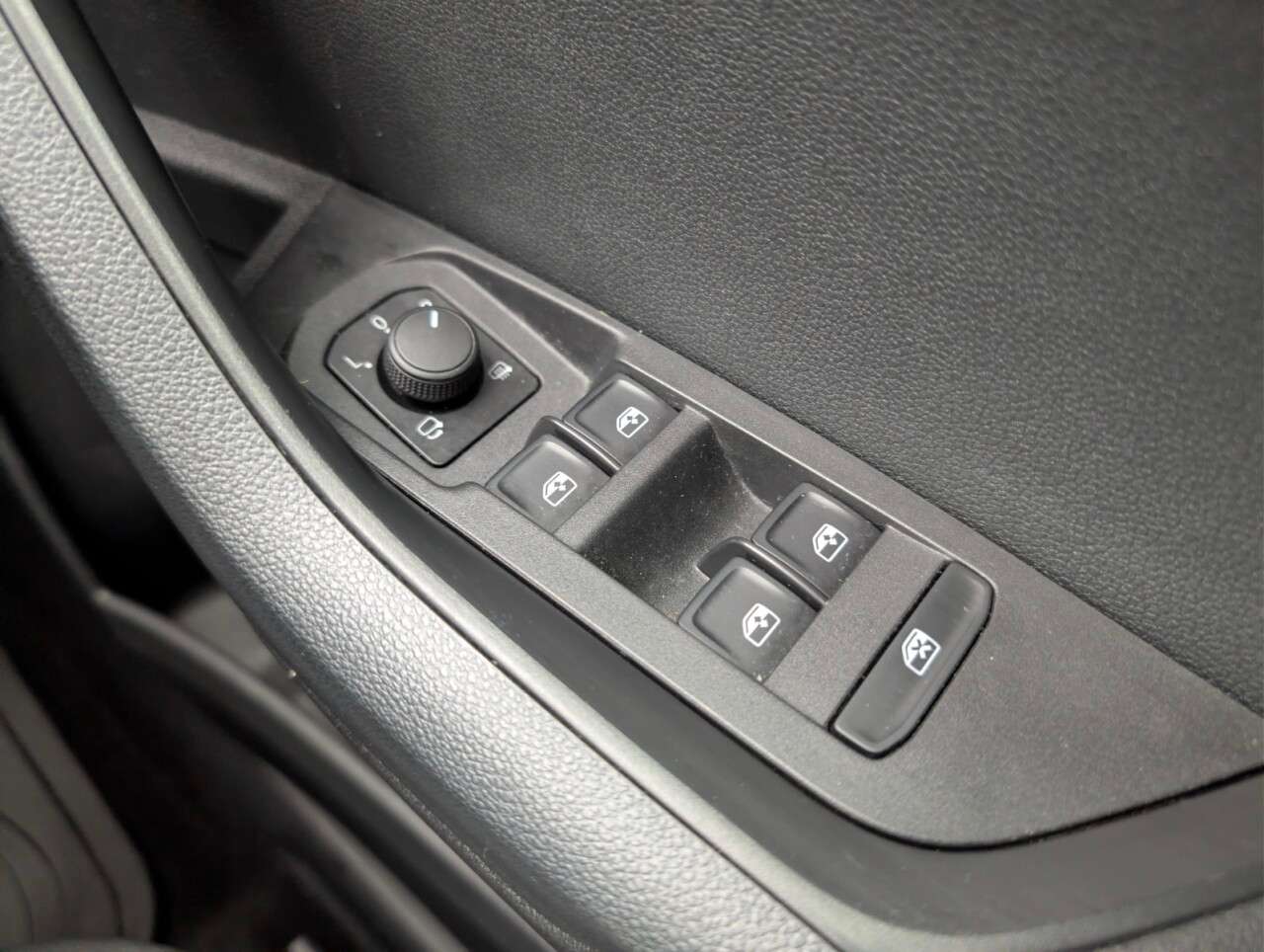 2020 SKODA KAROQ 2020 SKODA KAROQ