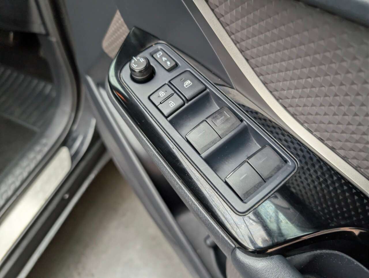 2021 TOYOTA C-HR 2021 TOYOTA C-HR