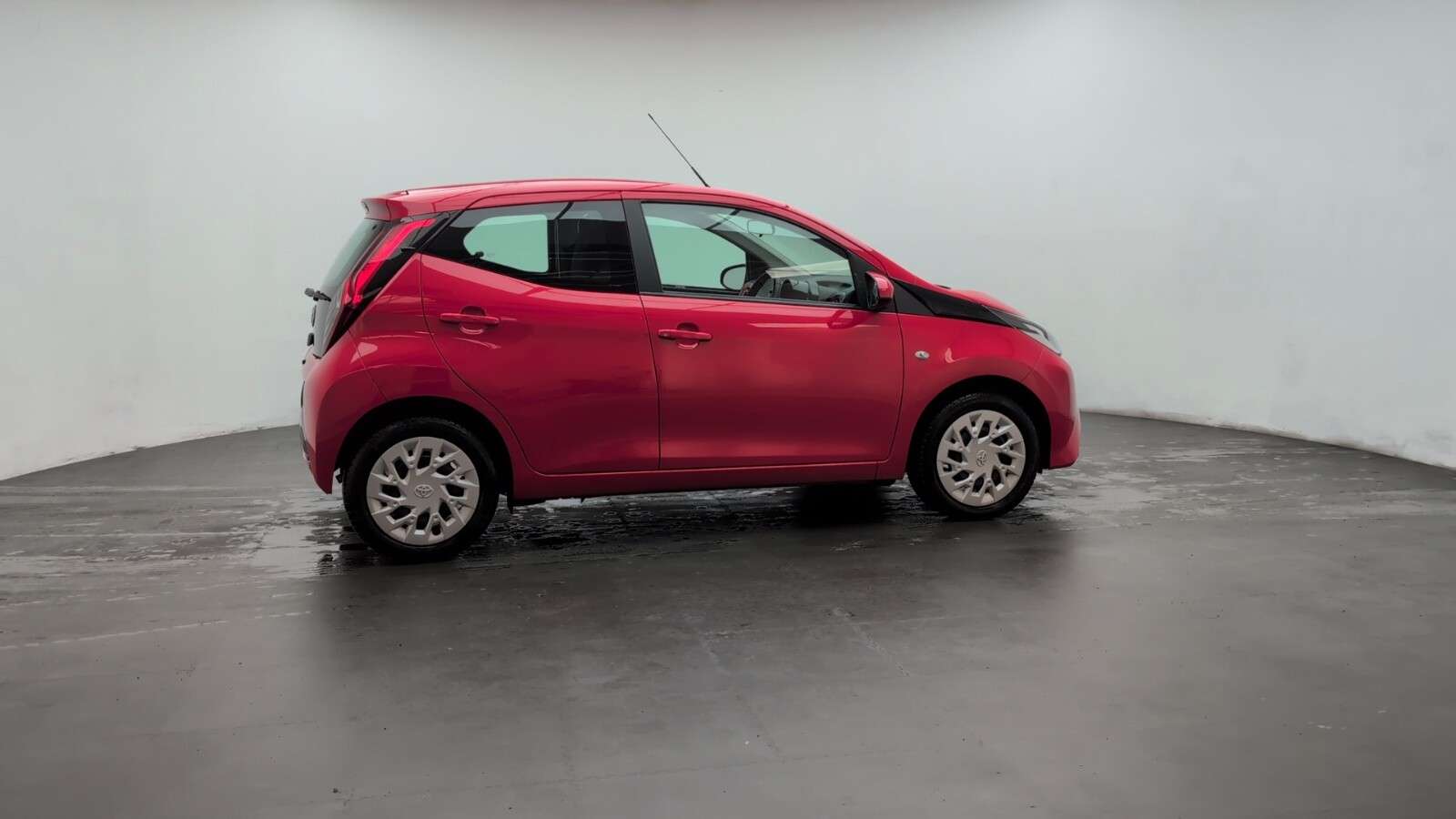 2021 TOYOTA AYGO 2021 TOYOTA AYGO