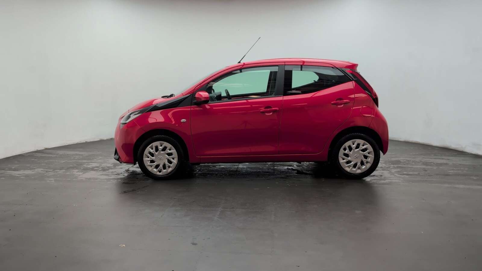 2021 TOYOTA AYGO 2021 TOYOTA AYGO