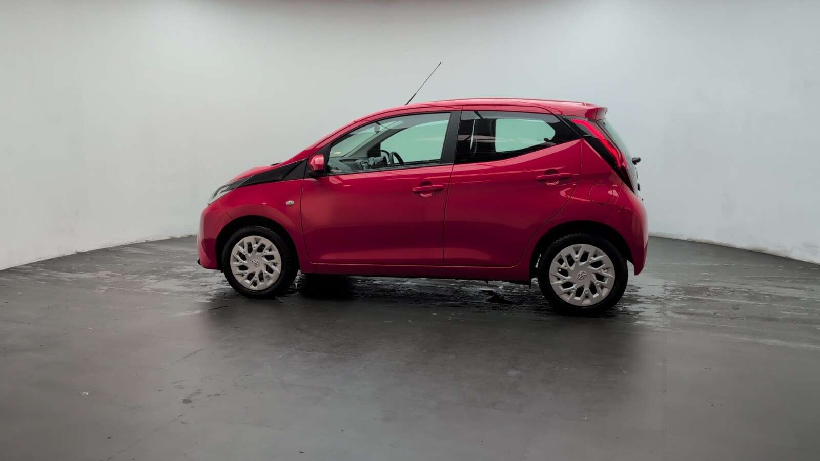 2021 TOYOTA AYGO 2021 TOYOTA AYGO