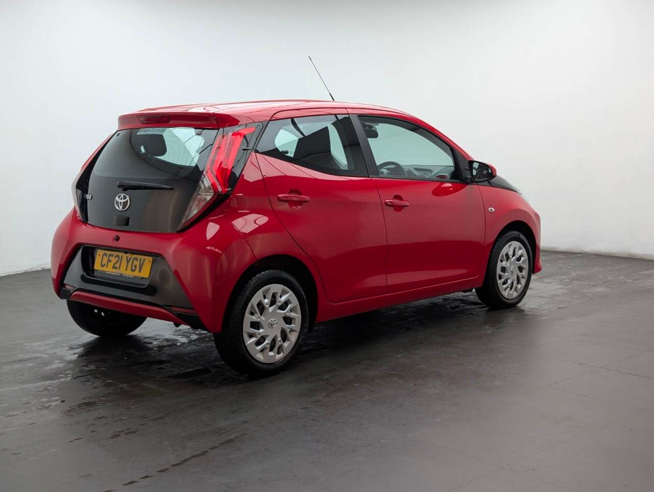 2021 TOYOTA AYGO 2021 TOYOTA AYGO