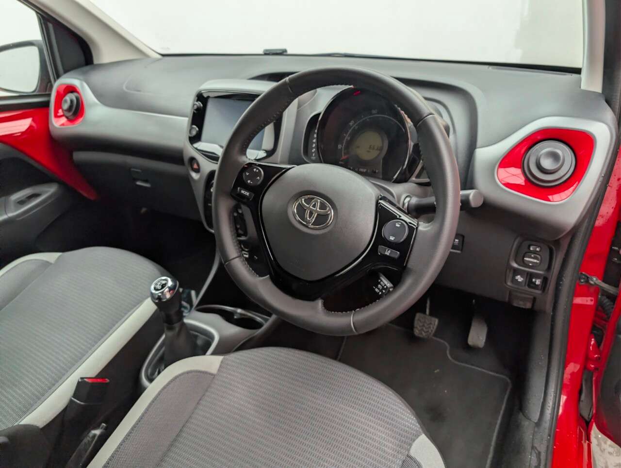 2021 TOYOTA AYGO 2021 TOYOTA AYGO