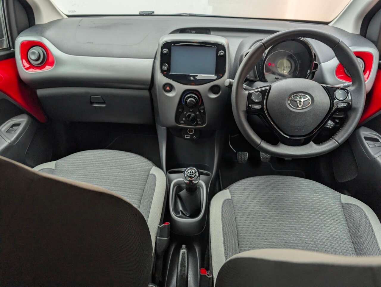 2021 TOYOTA AYGO 2021 TOYOTA AYGO