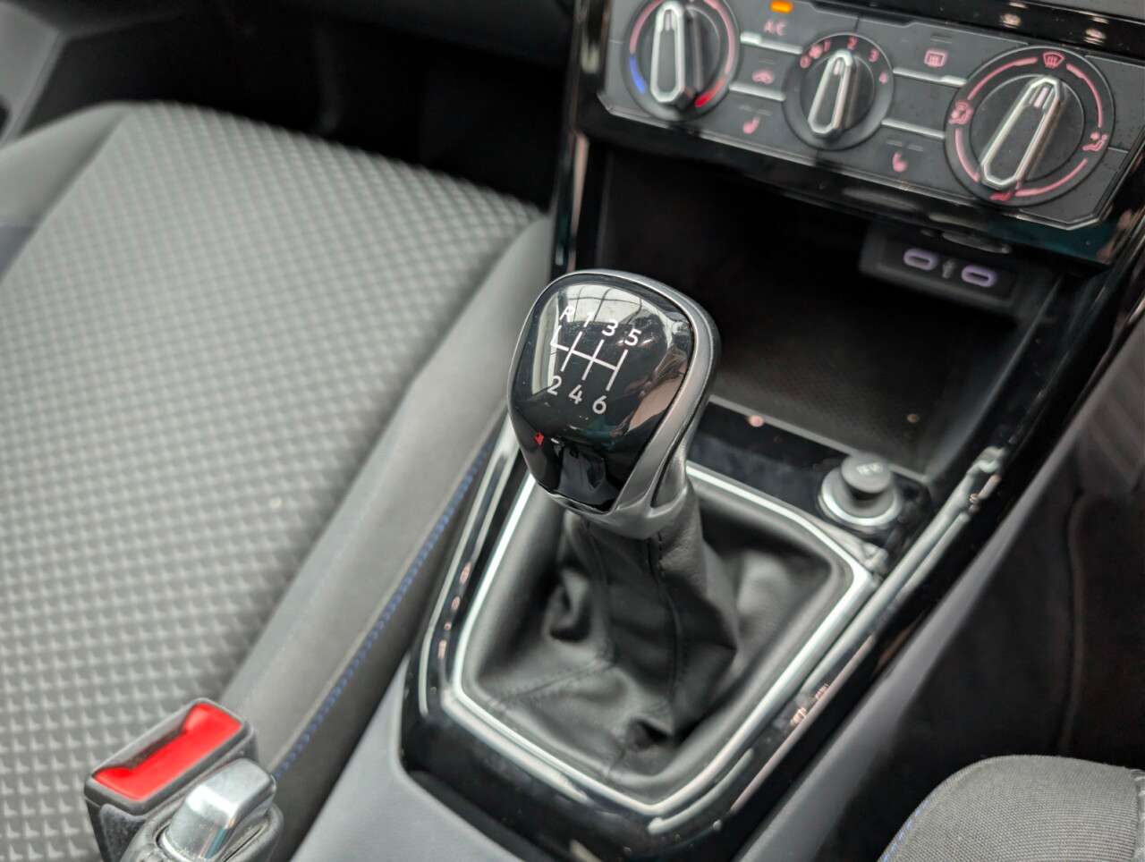 2020 VOLKSWAGEN T-CROSS 2020 VOLKSWAGEN T-CROSS