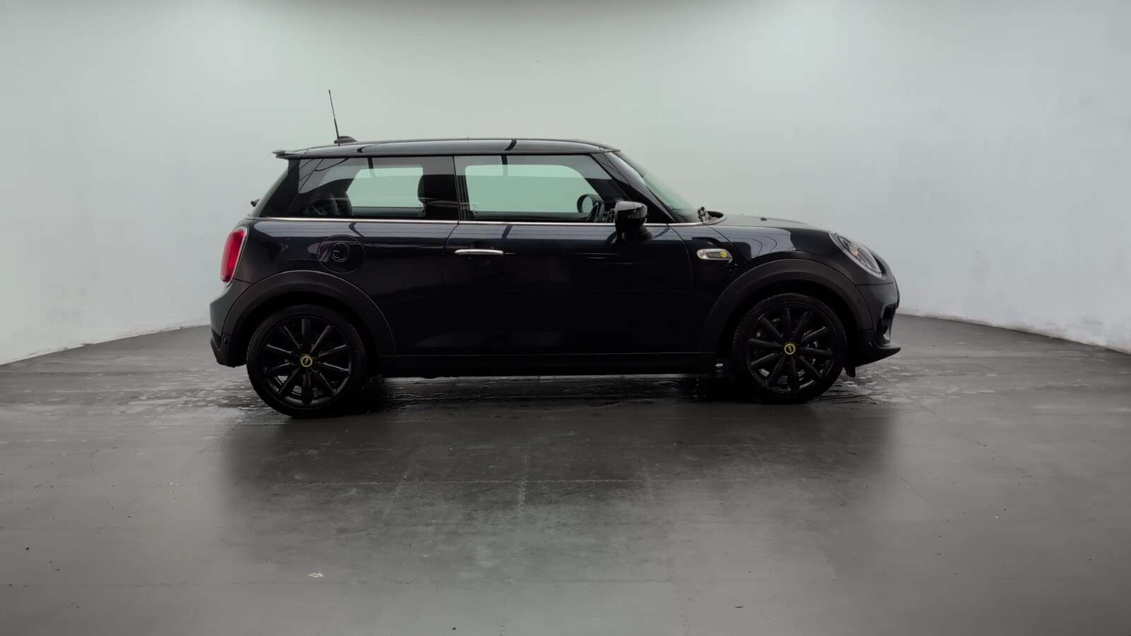 2020 MINI ELECTRIC HATCH 2020 MINI ELECTRIC HATCH