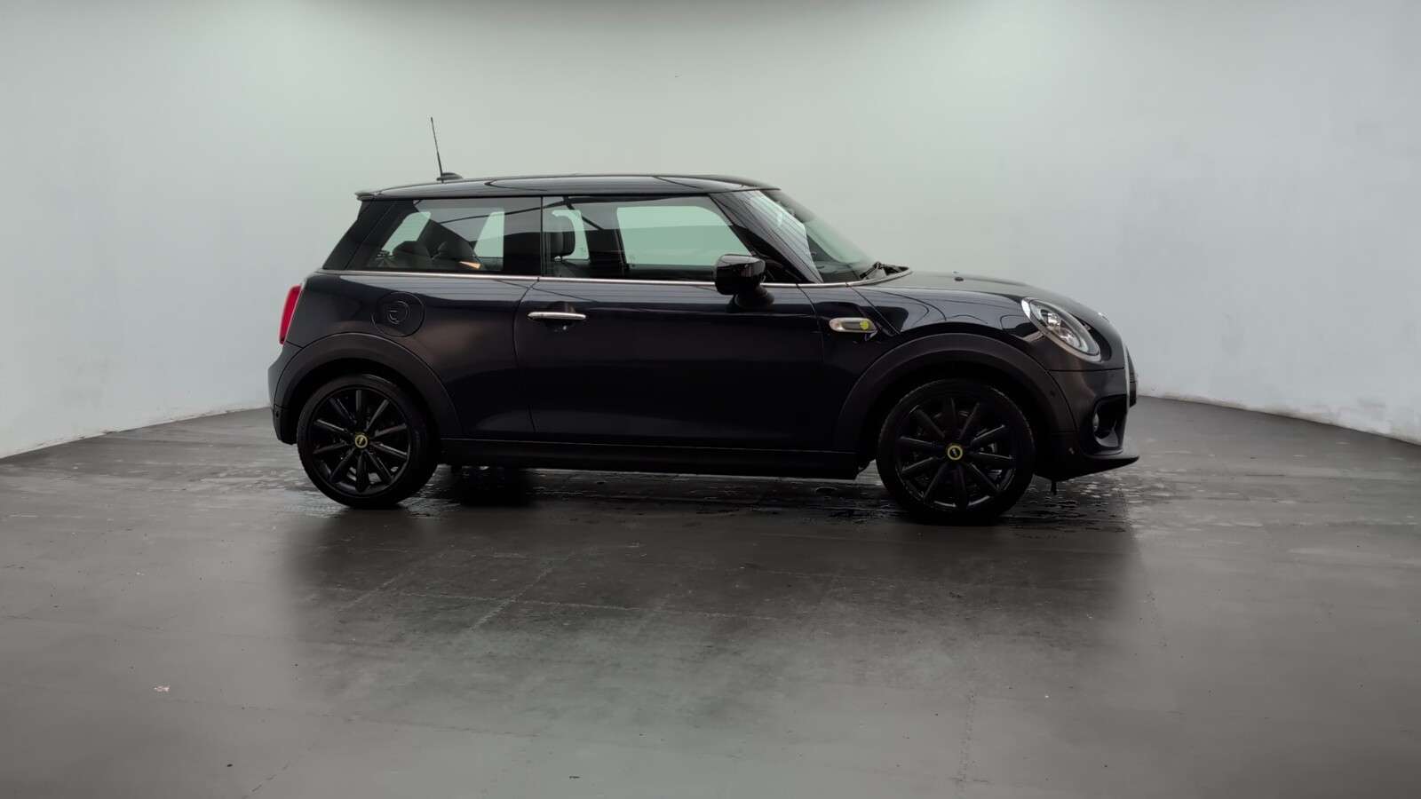 2020 MINI ELECTRIC HATCH 2020 MINI ELECTRIC HATCH