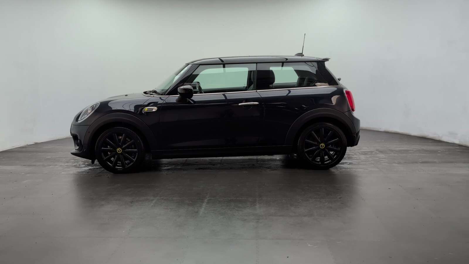 2020 MINI ELECTRIC HATCH 2020 MINI ELECTRIC HATCH