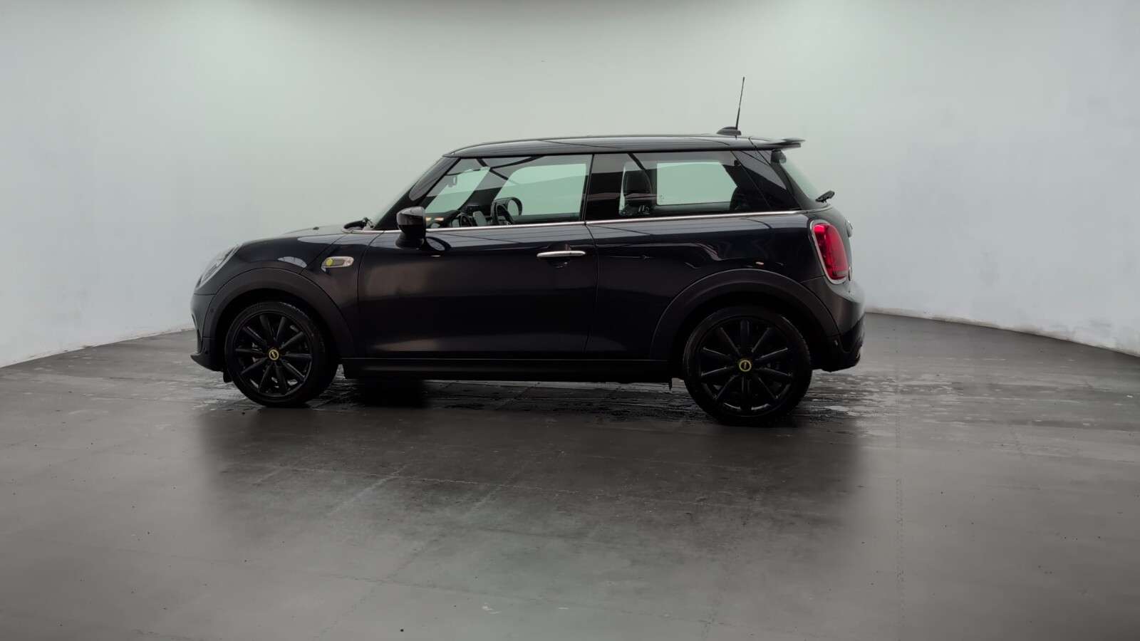 2020 MINI ELECTRIC HATCH 2020 MINI ELECTRIC HATCH
